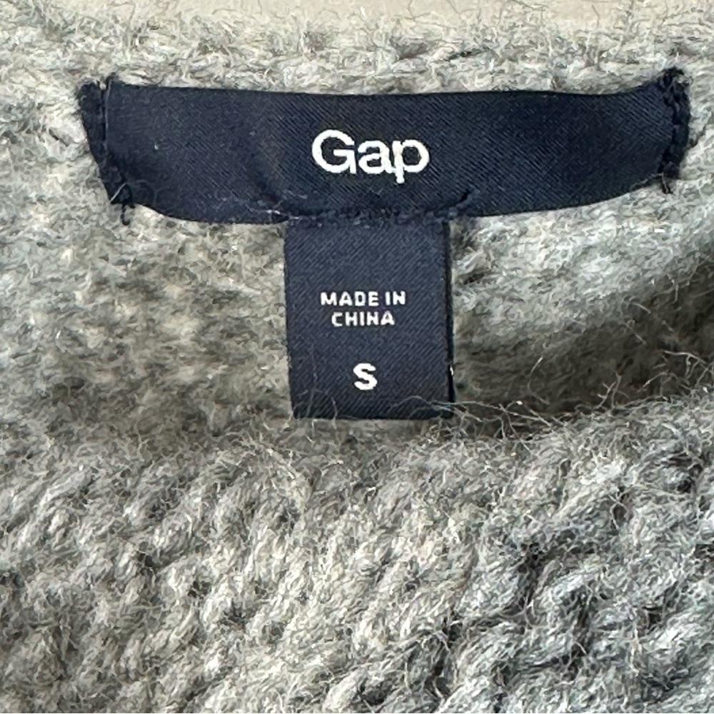 GAP cardigan open front long sleeve gray graduated colored sweater Small S - Picture 11 of 11